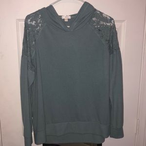 Green, lace shoulders, sweater. Never worn. S:L